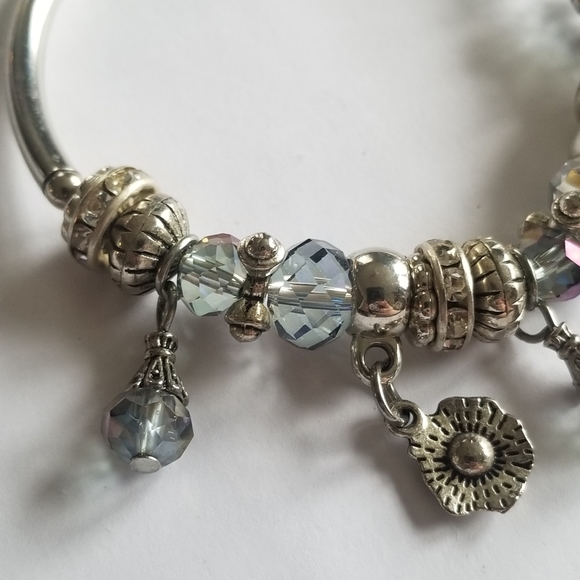 Elephant bracelet stretch silver tone charms crystal beads - Picture 2 of 14